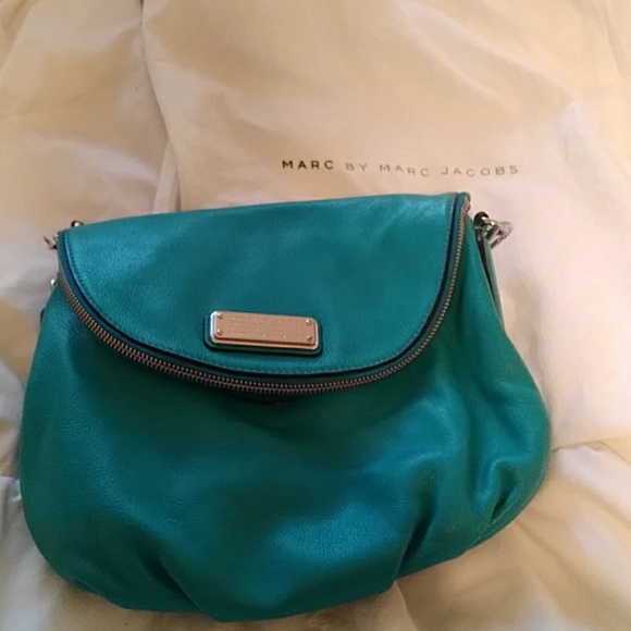 Marc Jacobs leather crossbody bag! - Picture 2 of 8